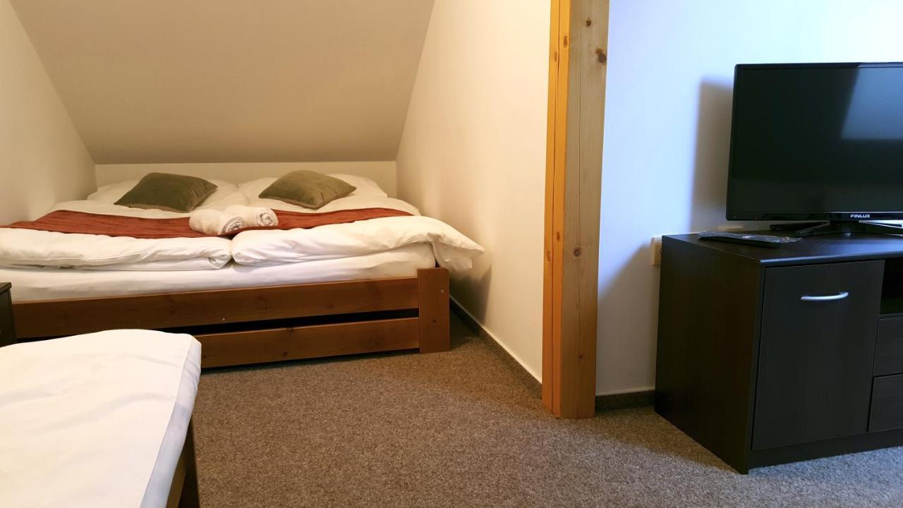 Rodinny Pension U Soudku Rudnik Екстер'єр фото